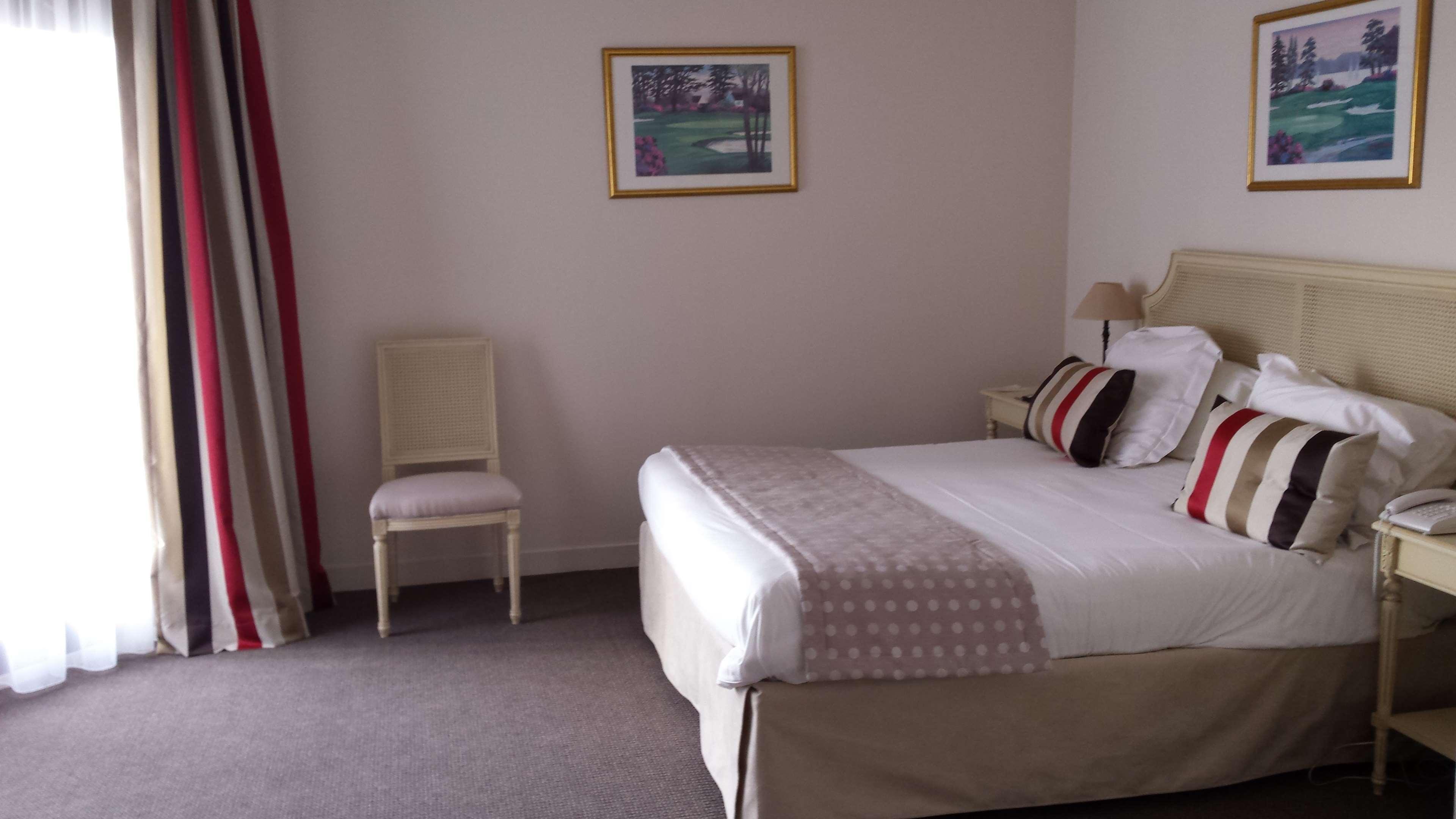 เบสต์ เวสเทิร์น พลัส โอสเตลรี ดู วาลง Hotel ทรูวิลล์-ซูร์-แมร์ ภายนอก รูปภาพ