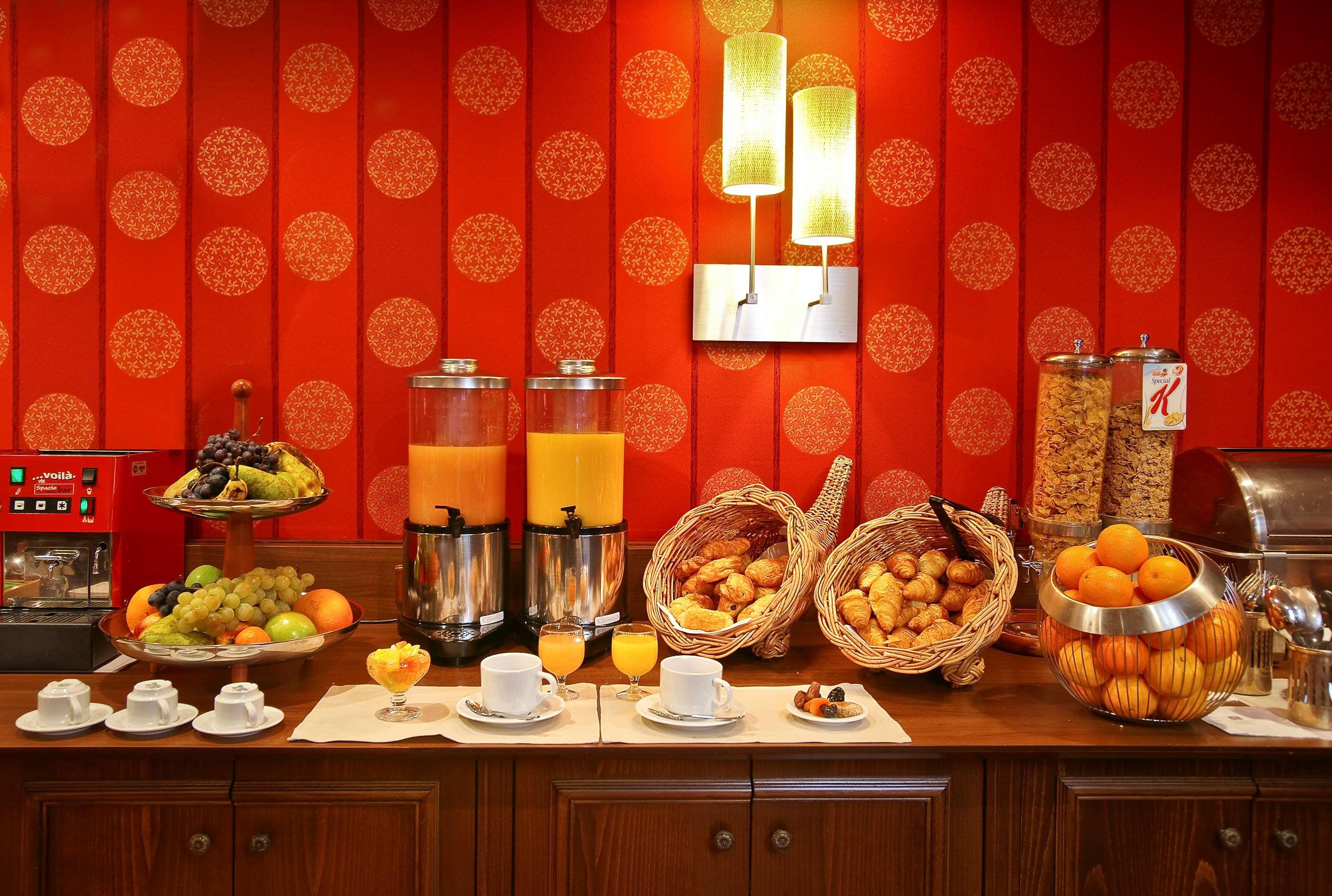 เบสต์ เวสเทิร์น พลัส โอสเตลรี ดู วาลง Hotel ทรูวิลล์-ซูร์-แมร์ ภายนอก รูปภาพ