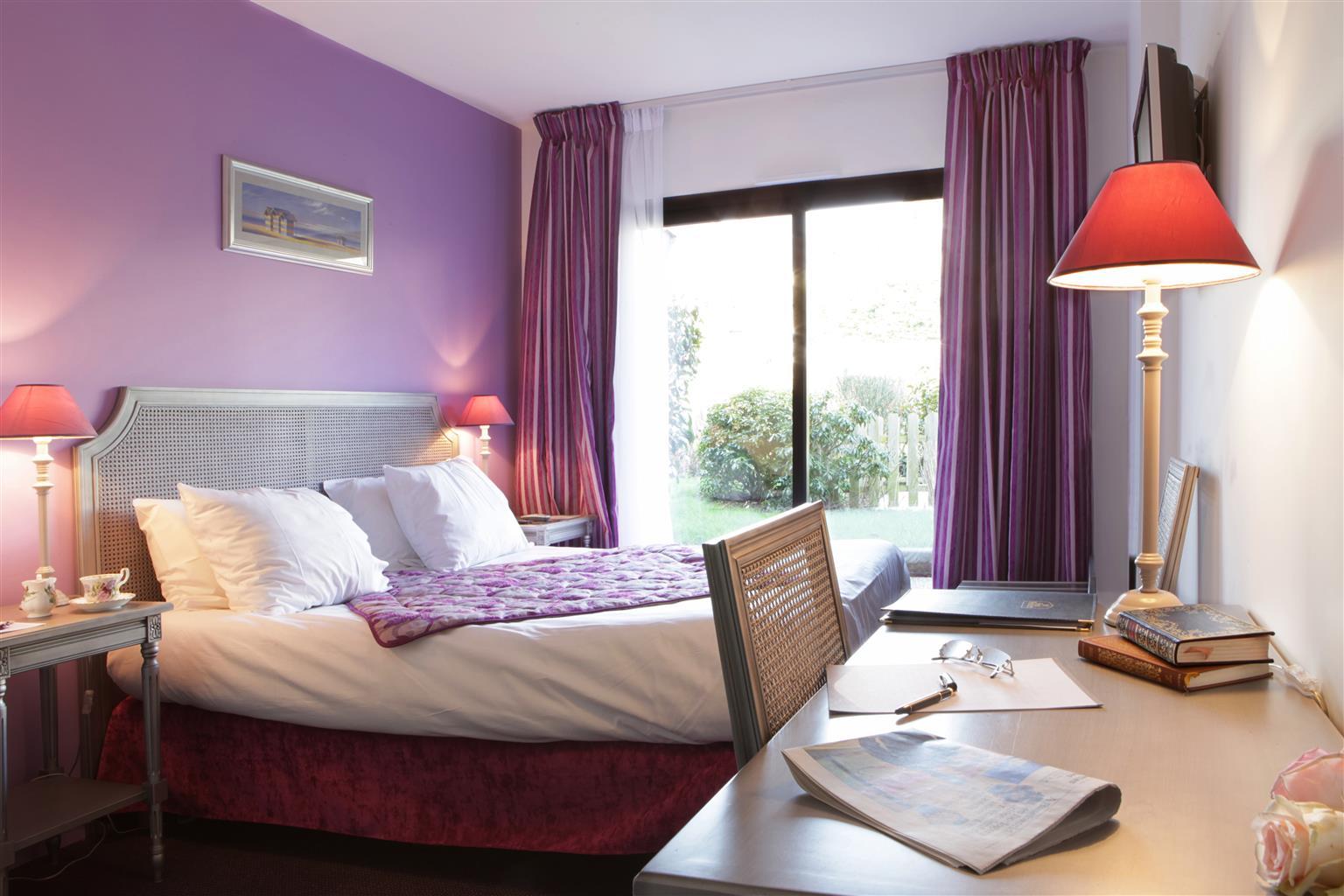 เบสต์ เวสเทิร์น พลัส โอสเตลรี ดู วาลง Hotel ทรูวิลล์-ซูร์-แมร์ ภายนอก รูปภาพ
