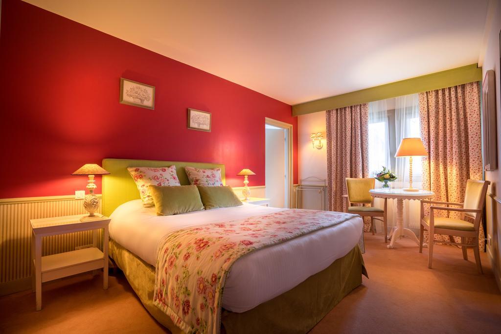 เบสต์ เวสเทิร์น พลัส โอสเตลรี ดู วาลง Hotel ทรูวิลล์-ซูร์-แมร์ ภายนอก รูปภาพ