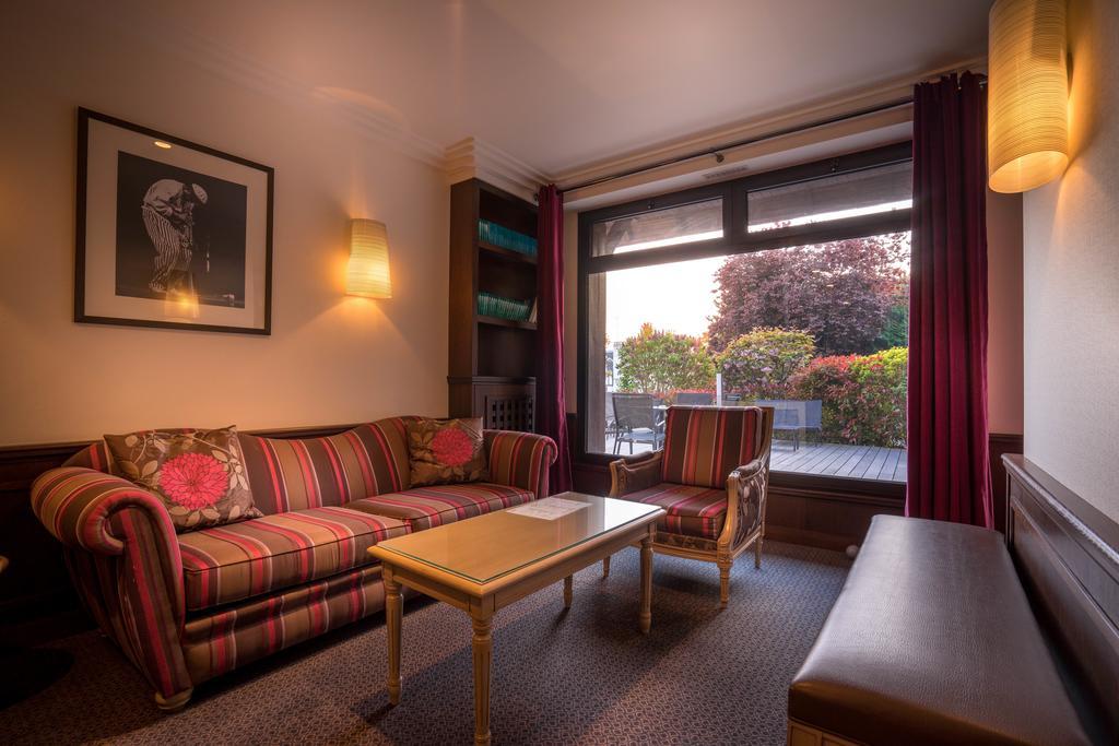 เบสต์ เวสเทิร์น พลัส โอสเตลรี ดู วาลง Hotel ทรูวิลล์-ซูร์-แมร์ ภายนอก รูปภาพ
