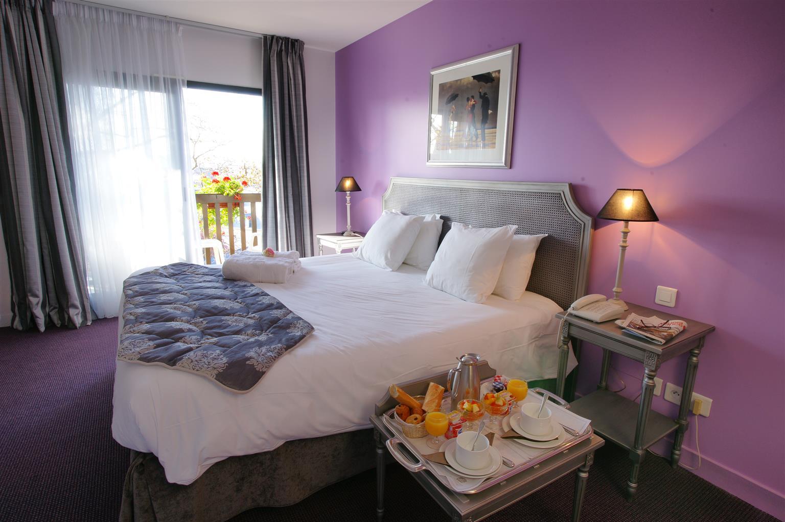 เบสต์ เวสเทิร์น พลัส โอสเตลรี ดู วาลง Hotel ทรูวิลล์-ซูร์-แมร์ ภายนอก รูปภาพ